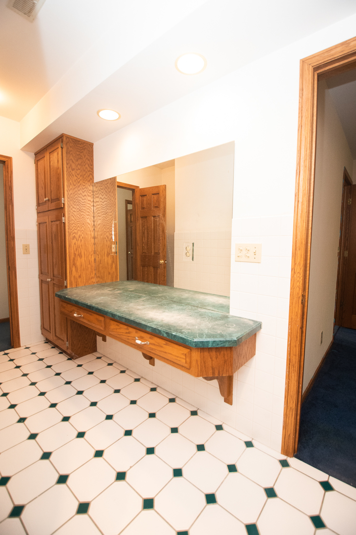 1131 4th Avenue Dixon, IL 61021 - Photo 43 of 82