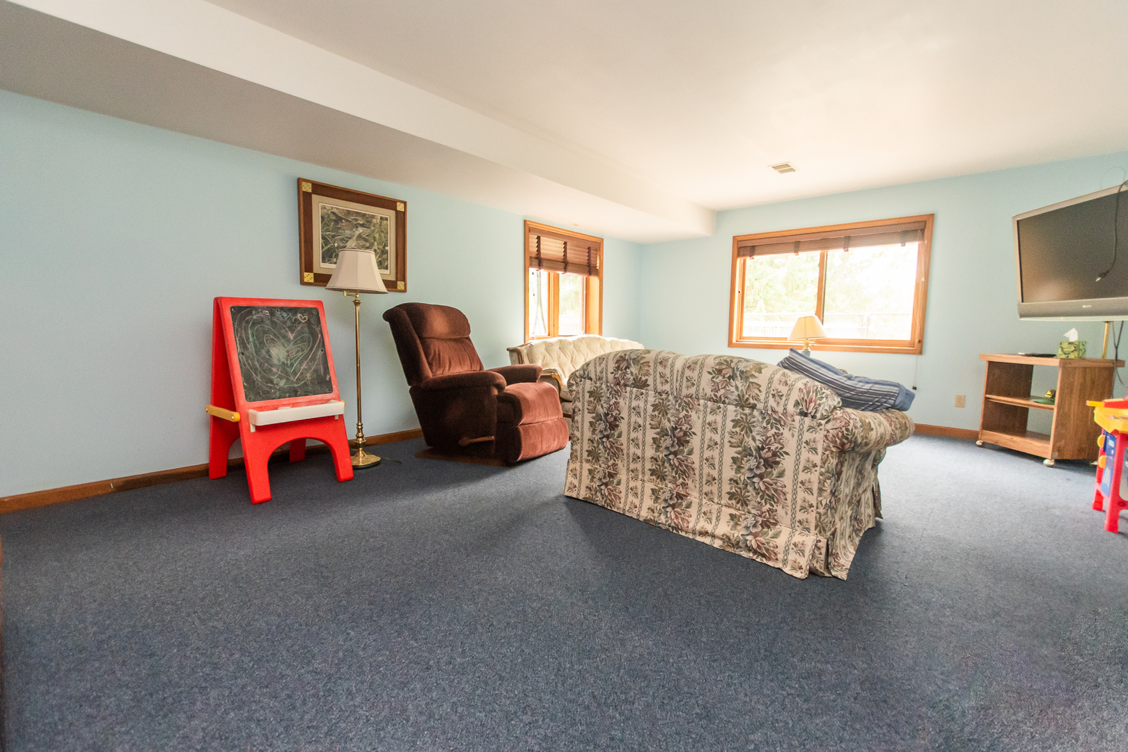 1131 4th Avenue Dixon, IL 61021 - Photo 52 of 82 a bedroom with bed and a tv