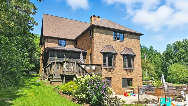 $785,000 | 1131 4th Avenue, Dixon, IL 61021