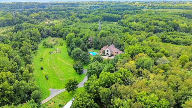 $785,000 | 1131 4th Avenue, Dixon, IL 61021