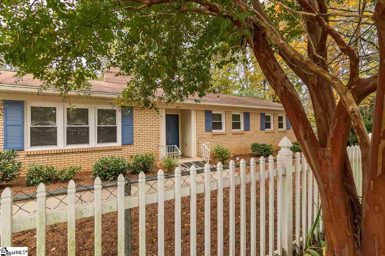 2700 Edwards Road Taylors, SC 29687 - Photo 2 of 35 Gallery Image 2