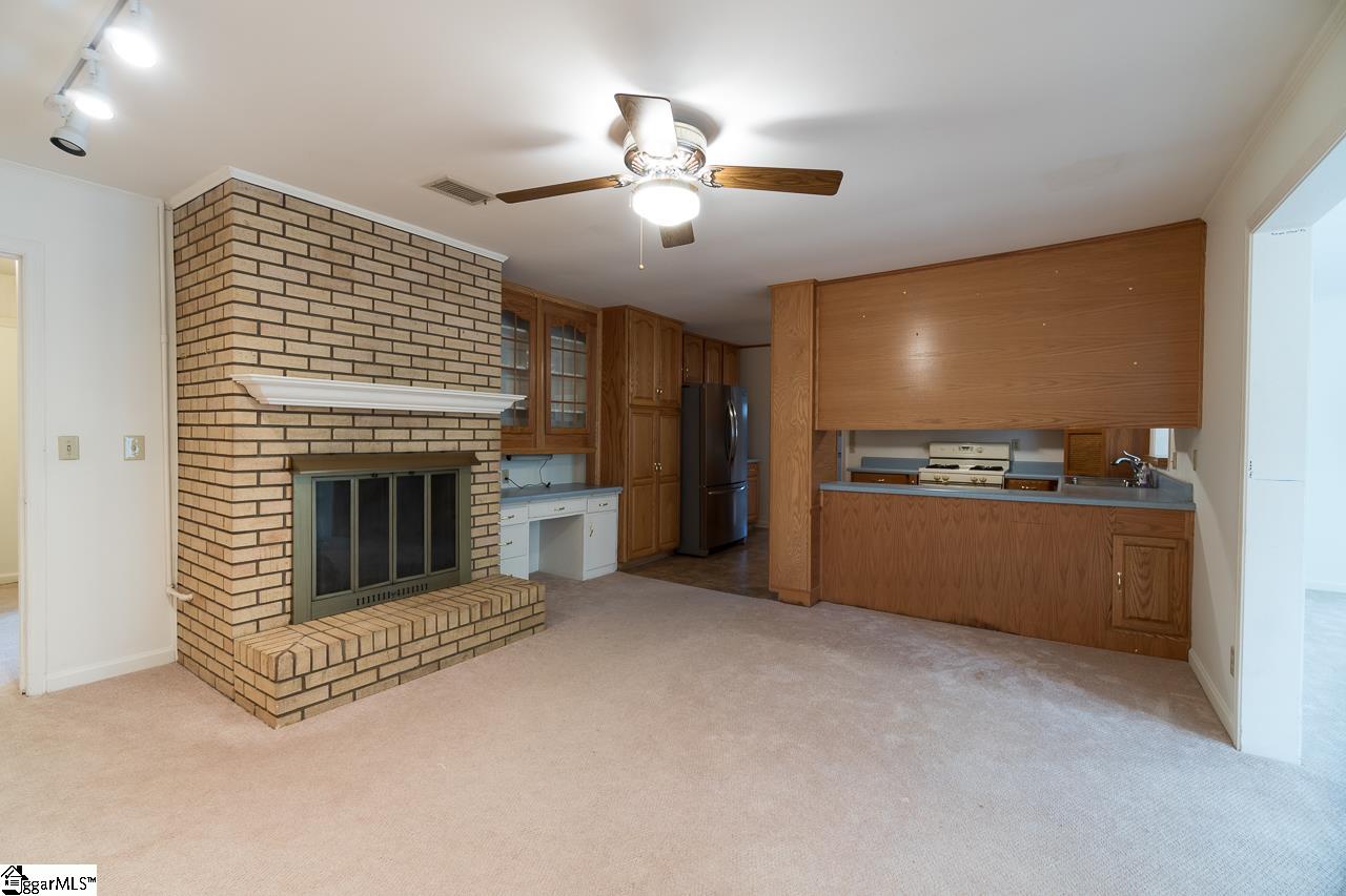 2700 Edwards Road Taylors, SC 29687 - Photo 13 of 35 Gallery Image 13