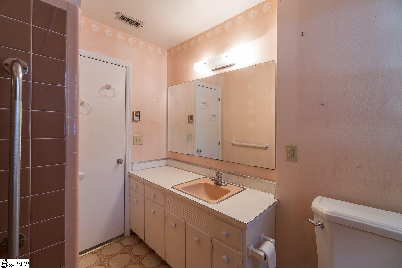 2700 Edwards Road Taylors, SC 29687 - Photo 20 of 35 Gallery Image 20