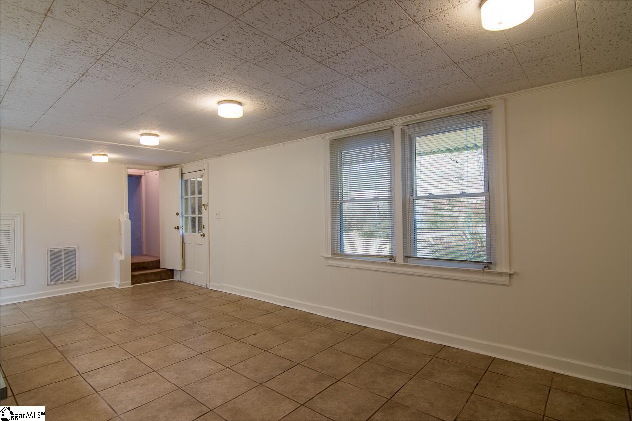 2700 Edwards Road Taylors, SC 29687 - Photo 24 of 35 Gallery Image 24