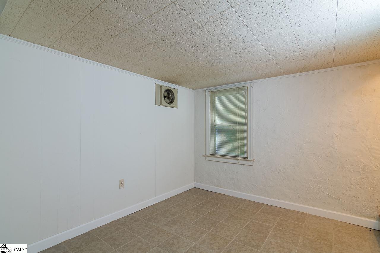 2700 Edwards Road Taylors, SC 29687 - Photo 31 of 35 Gallery Image 31
