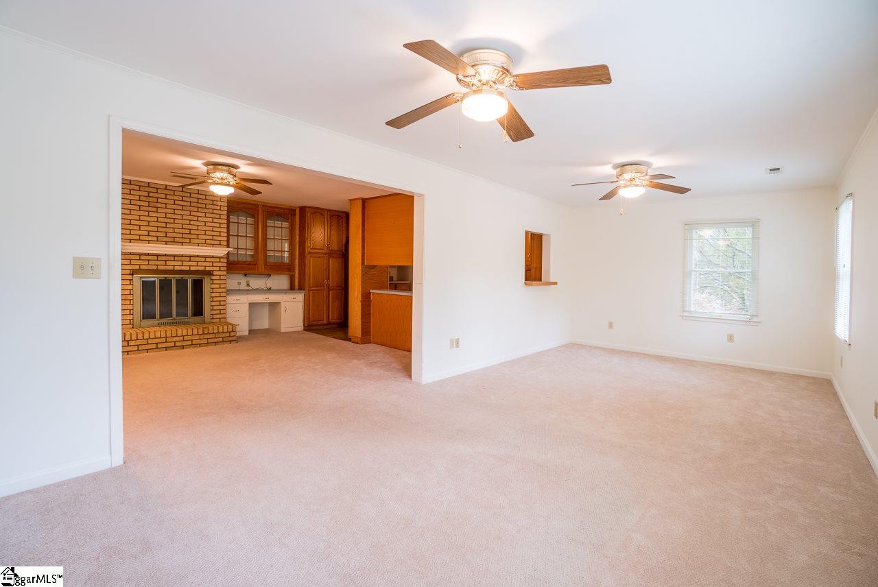2700 Edwards Road Taylors, SC 29687 - Photo 7 of 35 Gallery Image 7