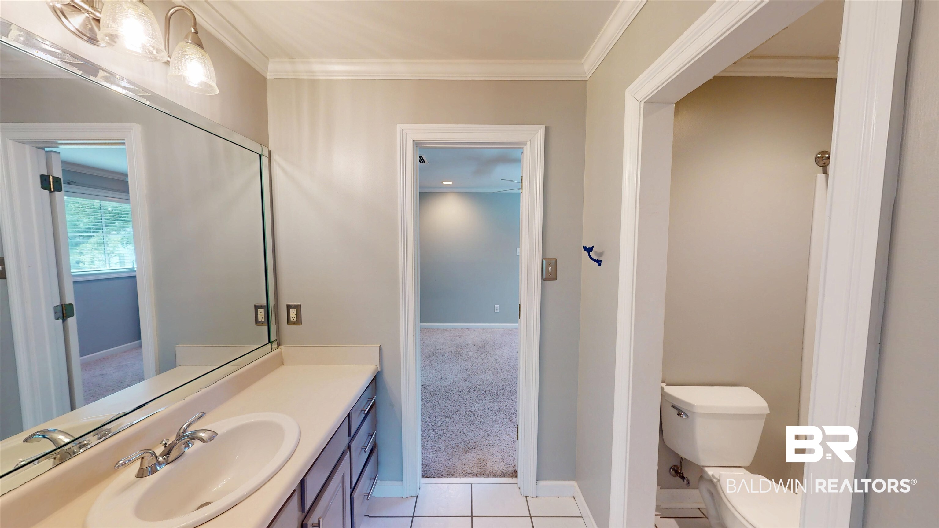 1651 Laurel Street Mobile, AL 36604 - Photo 21 of 28 Bathroom
