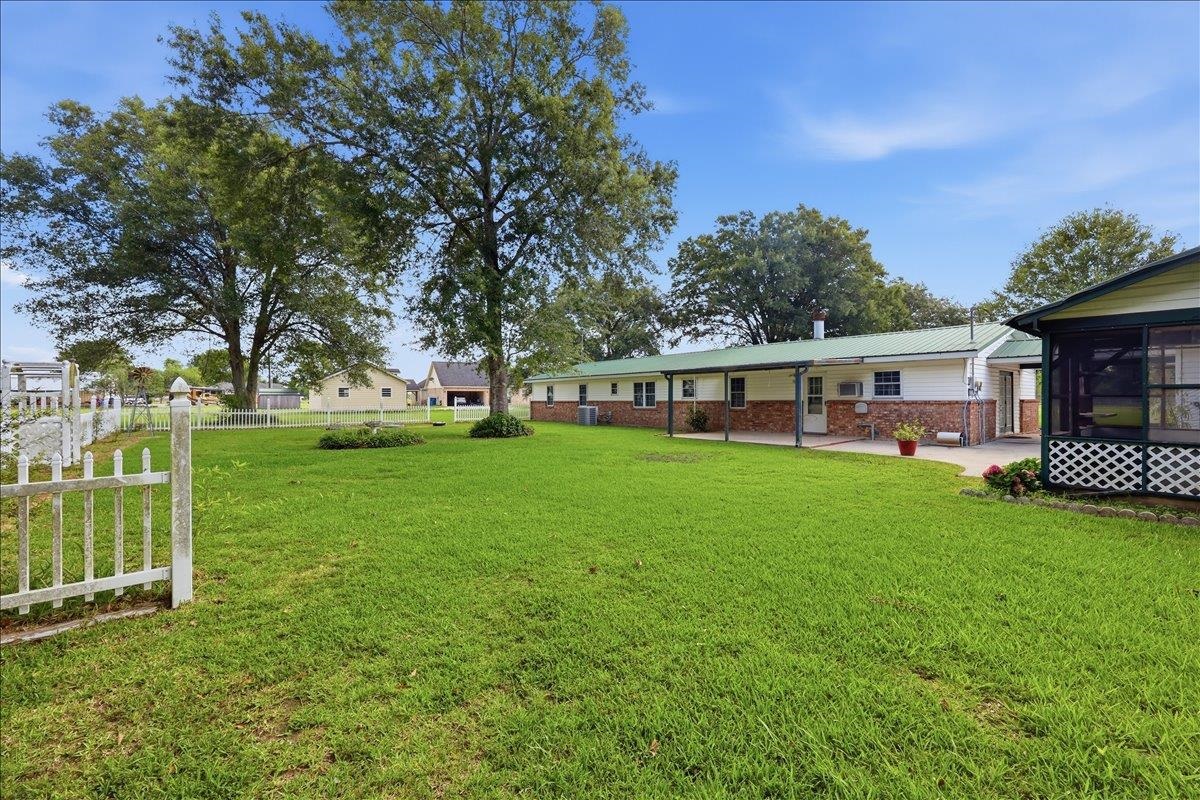 9320 Winzer Road Beaumont, TX 77705 - Photo 15 of 18