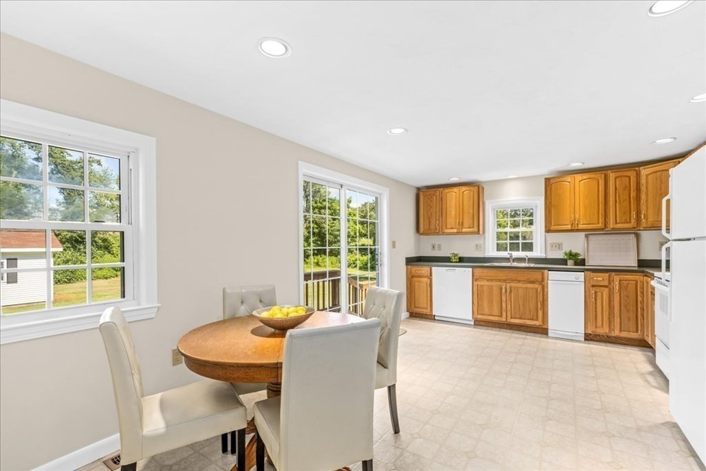 5 Old Flanders Road Westborough, MA 01581 - Photo 4 of 31 Gallery Image 4