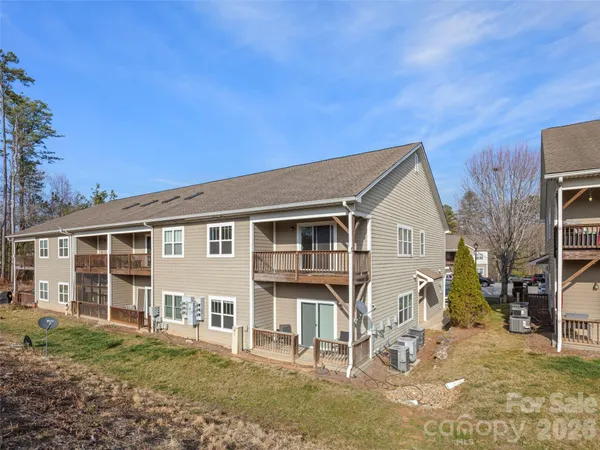 $265,000 | 123 Foxden Drive, Unit 201, Fletcher, NC 28732