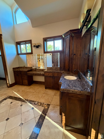4536 North 475 East Provo, UT 84604 - Photo 43 of 65 Spacious bathroom featuring an arched transom window and two standard windows