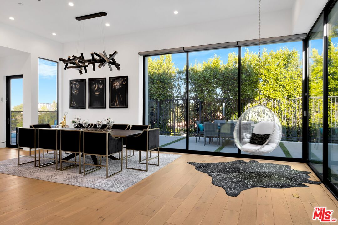 16366 Sloan Drive Los Angeles, CA 90049 - Photo 11 of 54