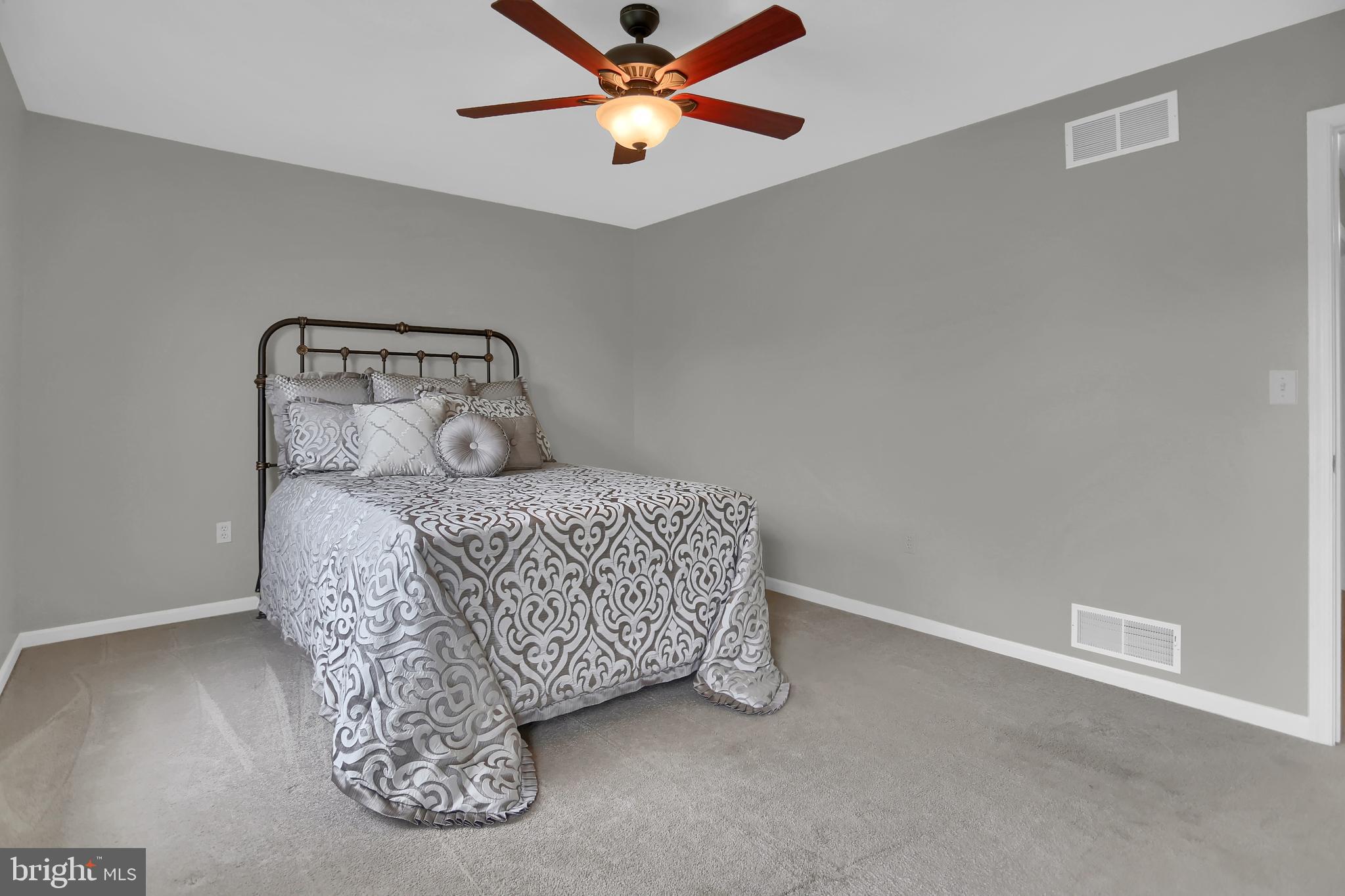 47 East 3rd Avenue Spring Grove, PA 17362 - Photo 21 of 35