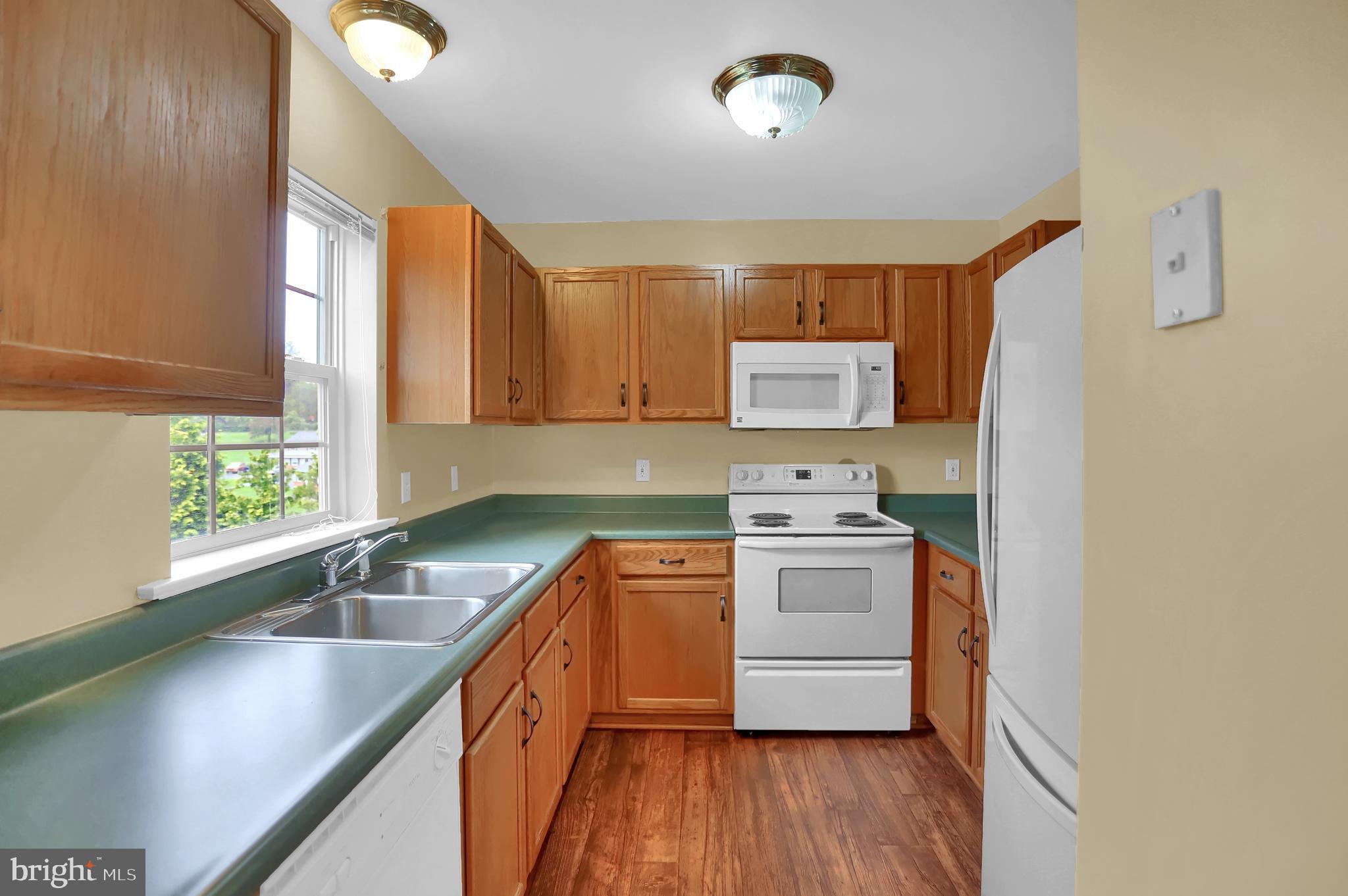 47 East 3rd Avenue Spring Grove, PA 17362 - Photo 4 of 35