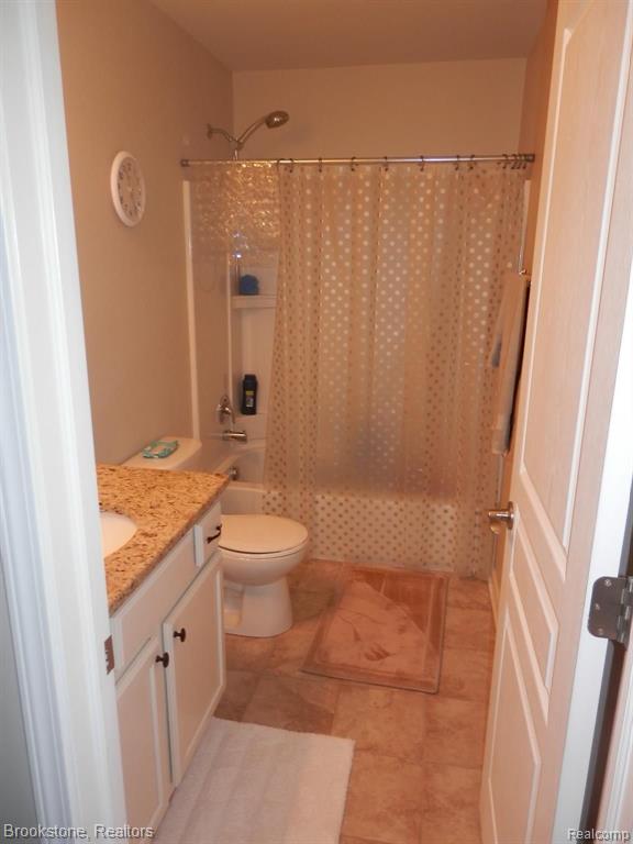 859 Barclay Circle Rochester Hills, MI 48307 - Photo 21 of 36