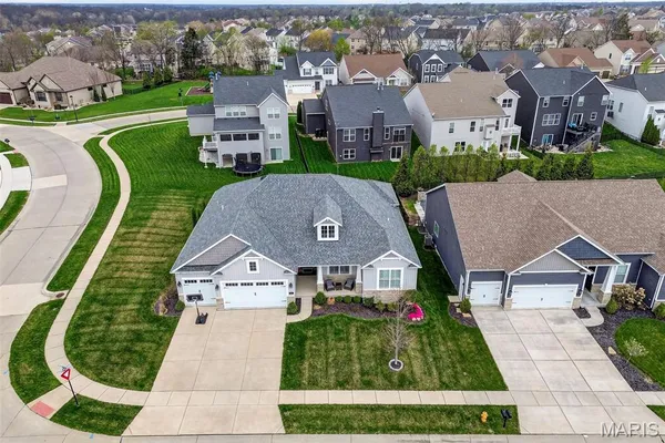$675,000 | 101 Far Meadow Drive, Lake St. Louis, MO 63367
