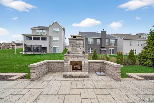 $675,000 | 101 Far Meadow Drive, Lake St. Louis, MO 63367