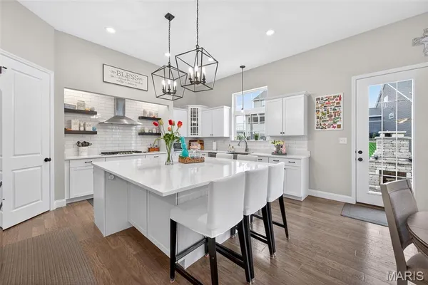 $675,000 | 101 Far Meadow Drive, Lake St. Louis, MO 63367