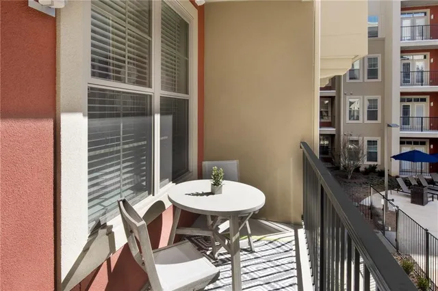 $1,705 | 6919 Peachtree Dunwoody Road, Unit 320, Sandy Springs, GA 30328