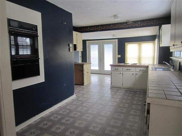 402 West Main Street Butler, IN 46721 - Photo 7 of 17