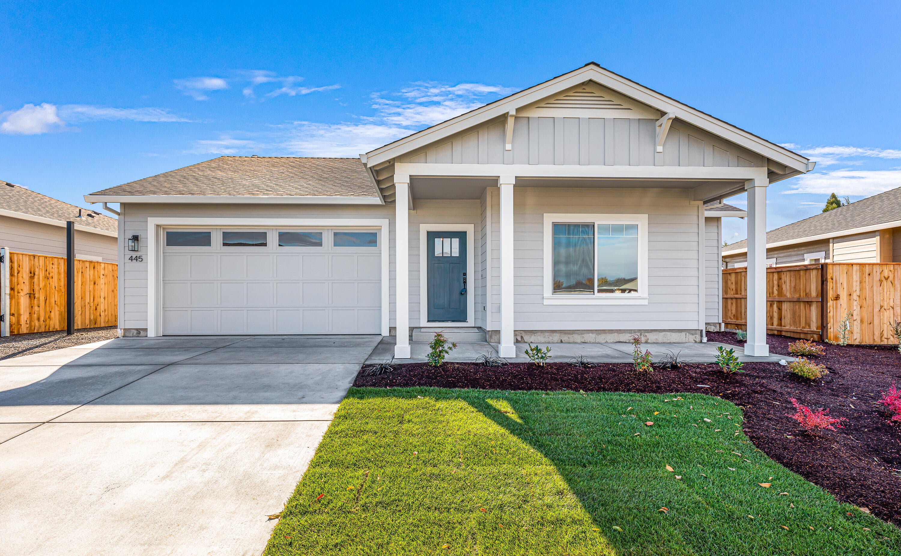 445 Cheney Loop Central Point, OR 97502 - Photo 1 of 35 1