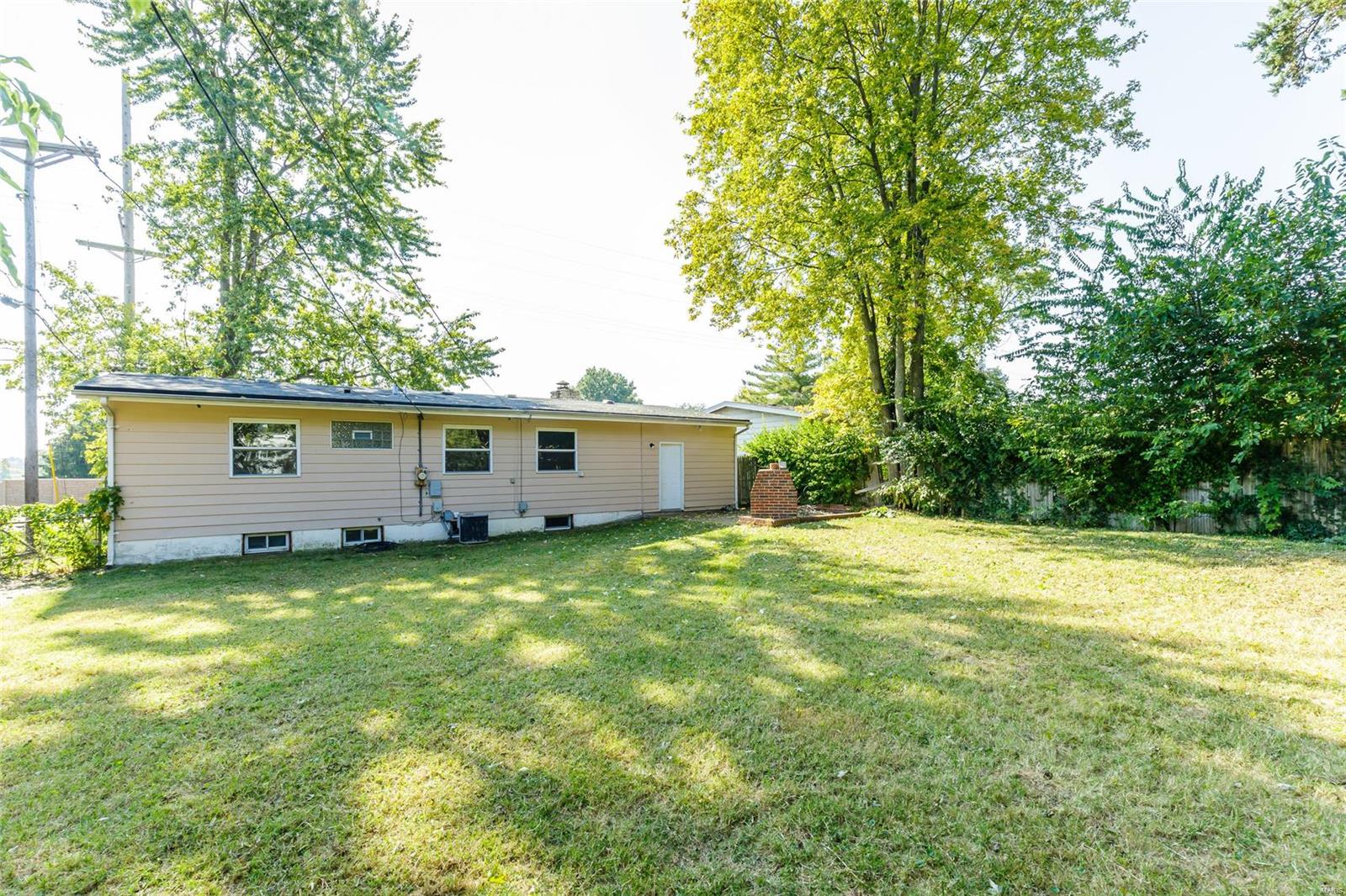 1137 Country Club Road St. Charles, MO 63303 - Photo 26 of 29 Gallery Image 26