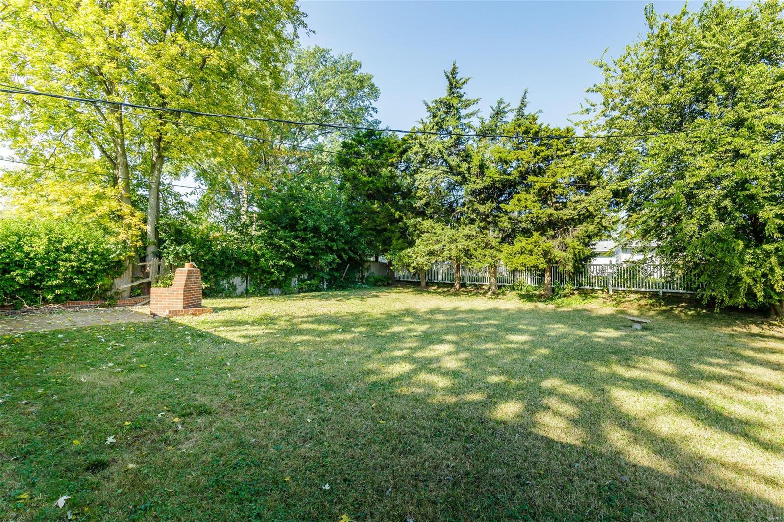 1137 Country Club Road St. Charles, MO 63303 - Photo 27 of 29 Gallery Image 27