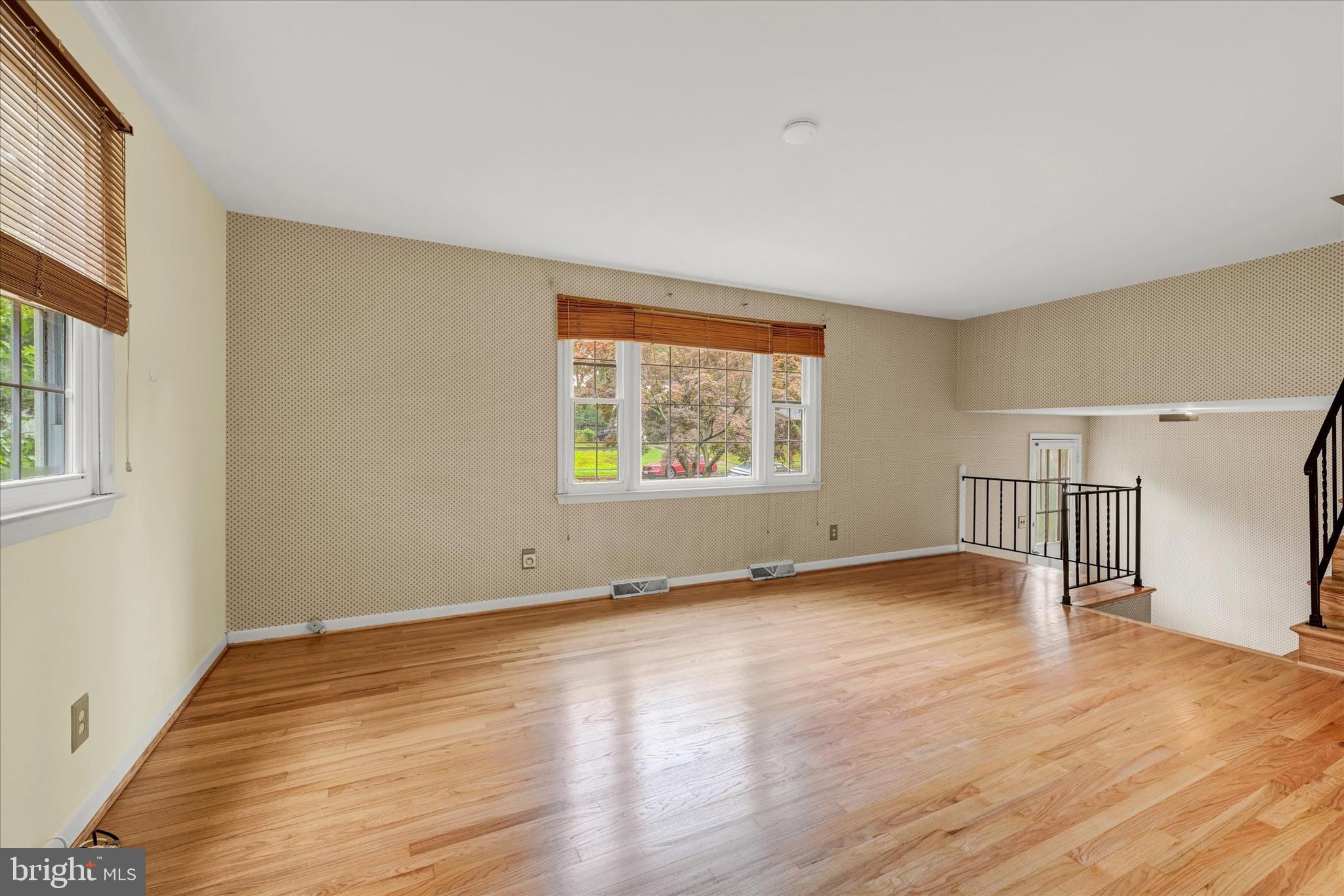 26 Severndale Road Severna Park, MD 21146 - Photo 5 of 35 Gorgeous, refinished hardwood floors!