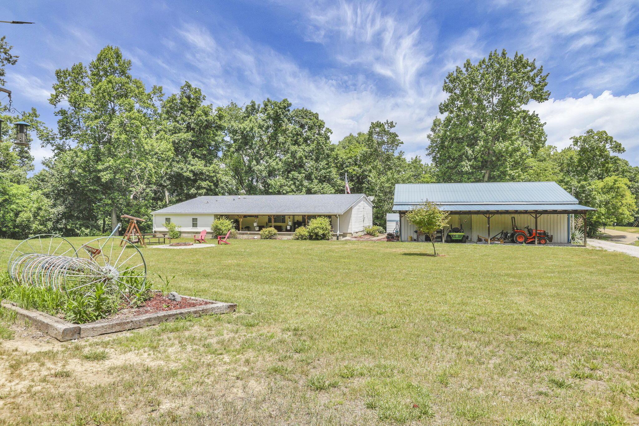 36462 Smith Chapel Road Logan, OH 43138 - Photo 6 of 43