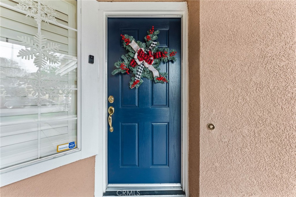 1560 Firestone Loop San Jose, CA 95116 - Photo 31 of 33 a view of a entryway