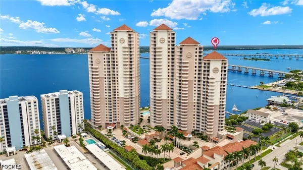 $2,650 | 2090 West First Street, Unit 810, Fort Myers, FL 33901