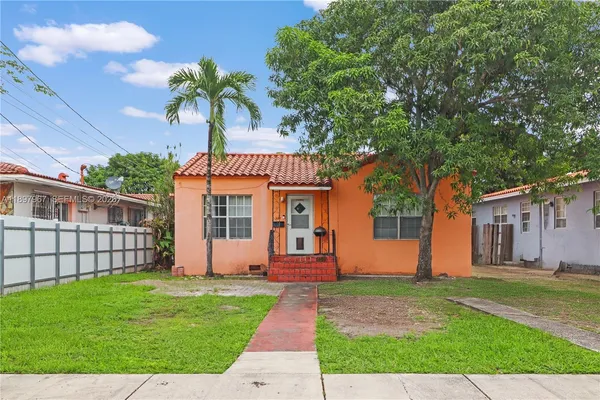 $800,000 | 333 Southwest 30th Avenue, Miami, FL 33135