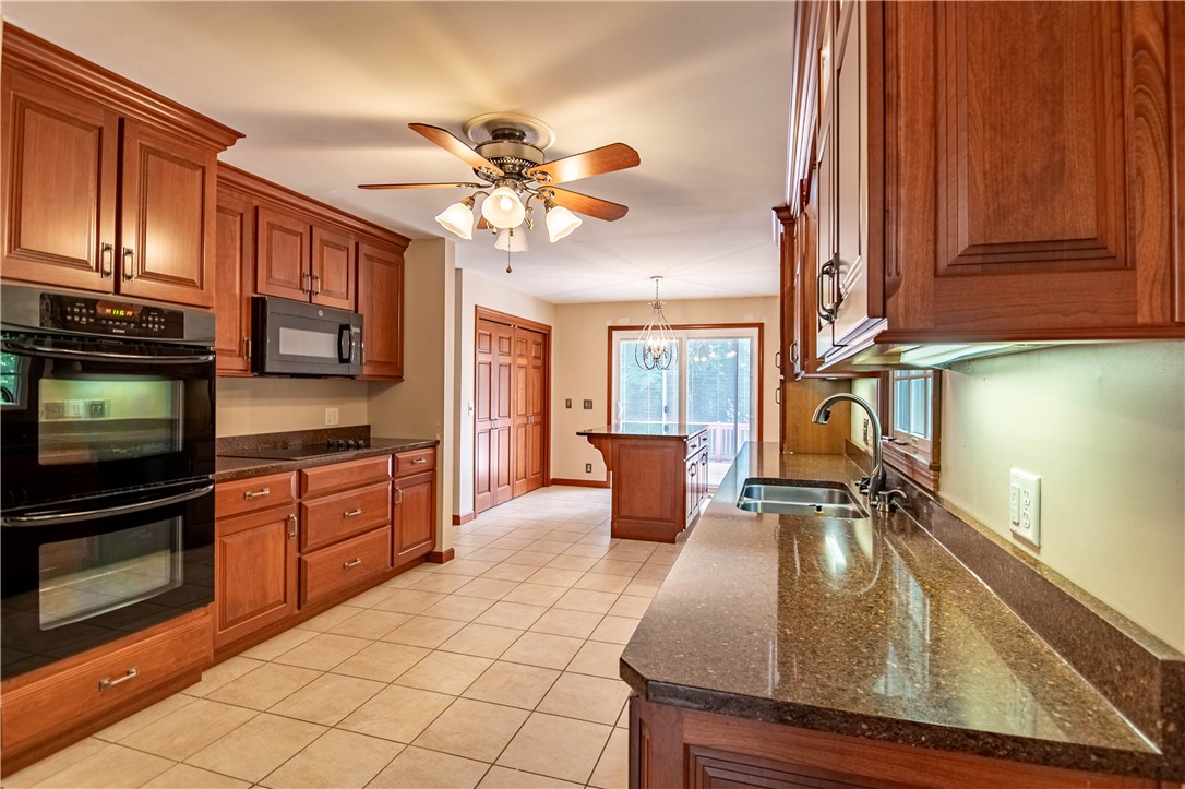 2951 Blackstone Drive Decatur, IL 62522 - Photo 17 of 43 Gallery Image 17