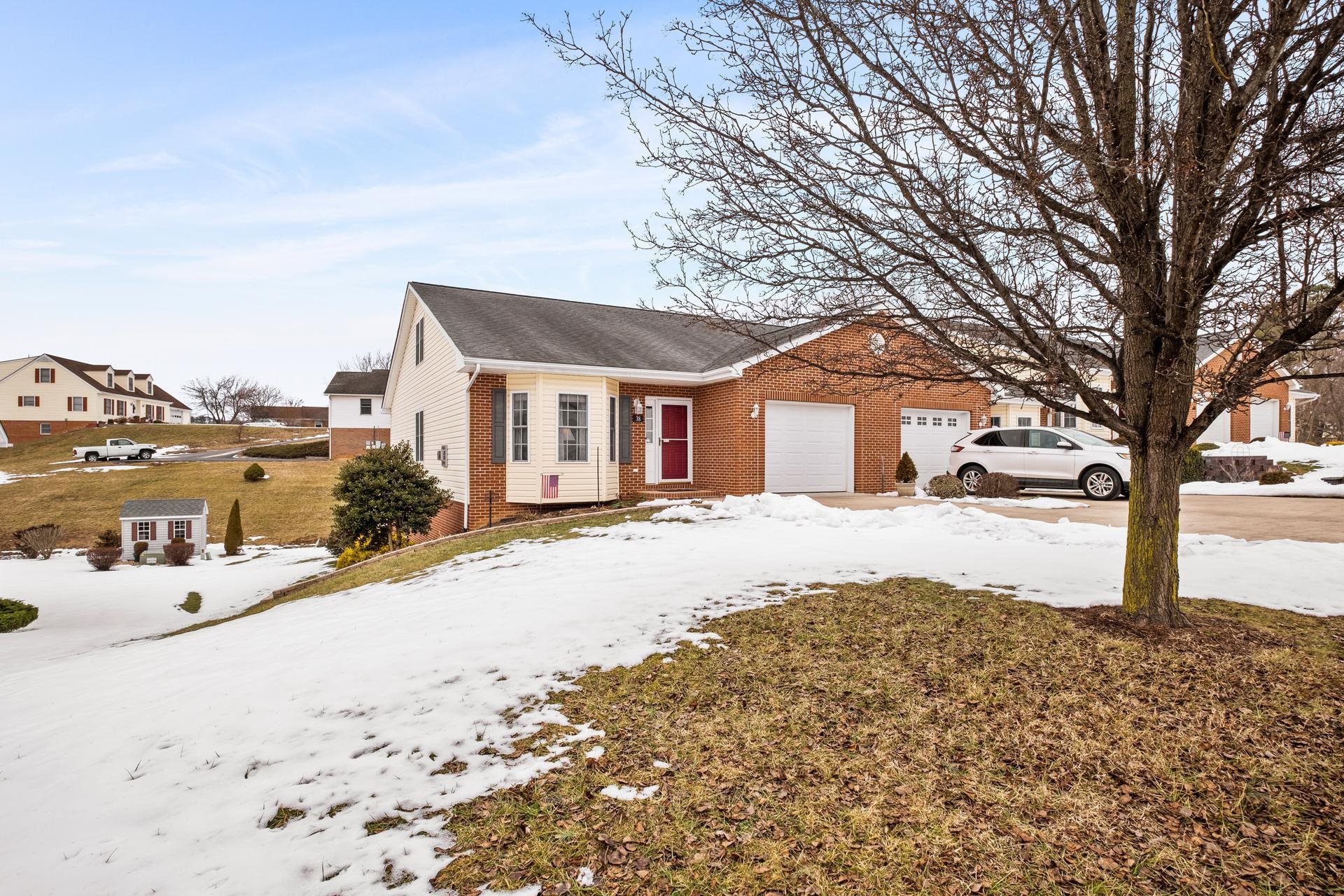 38 New Brunswick Road Fishersville, VA 22939 - Photo 3 of 46 Gallery Image 3
