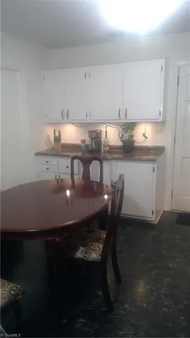 $260,000 | 3303 Frost Place, Greensboro, NC 27405