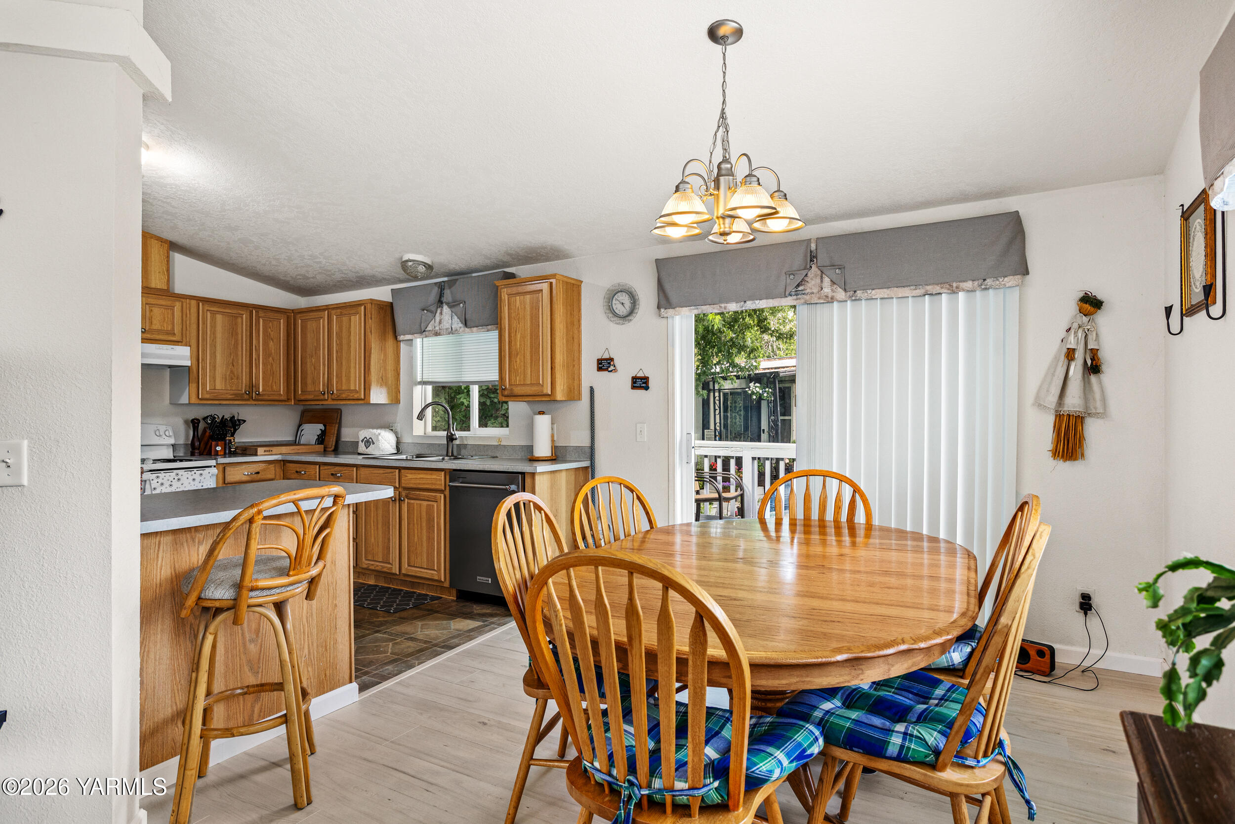 710 State Route 821, Unit 33 Yakima, WA 98901 - Photo 13 of 25 710SR821#33_14