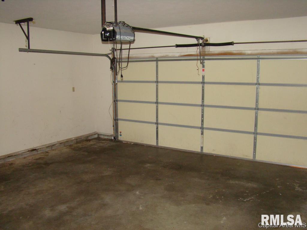 1305 East Monroe Street Springfield, IL 62703 - Photo 15 of 20