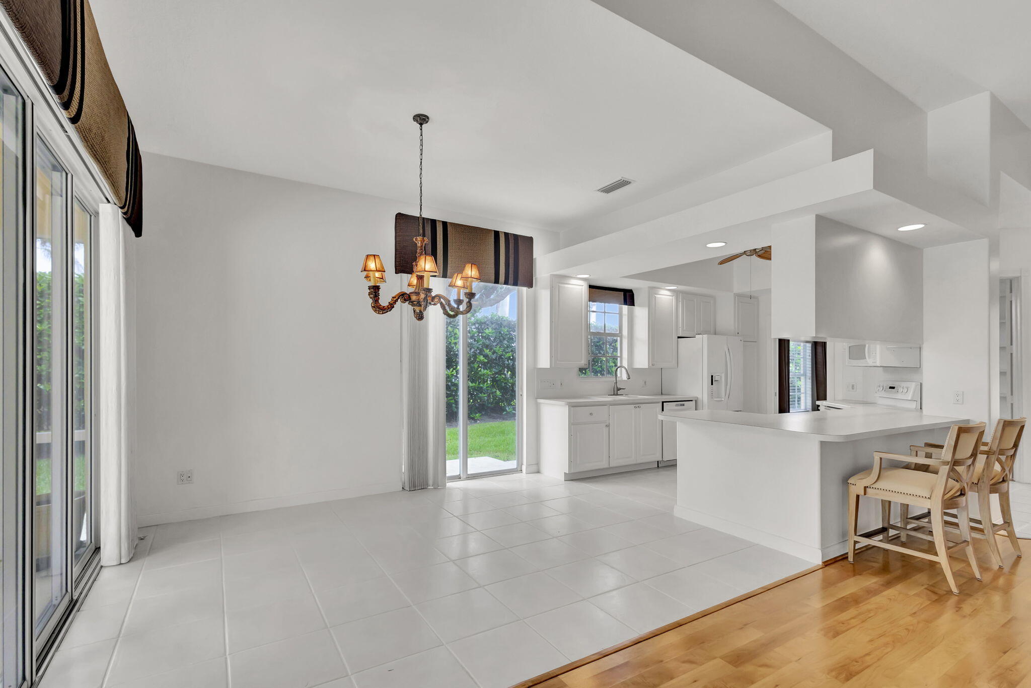 302 Aegean Road Palm Beach Gardens, FL 33410 - Photo 13 of 62 Dining/Kithen
