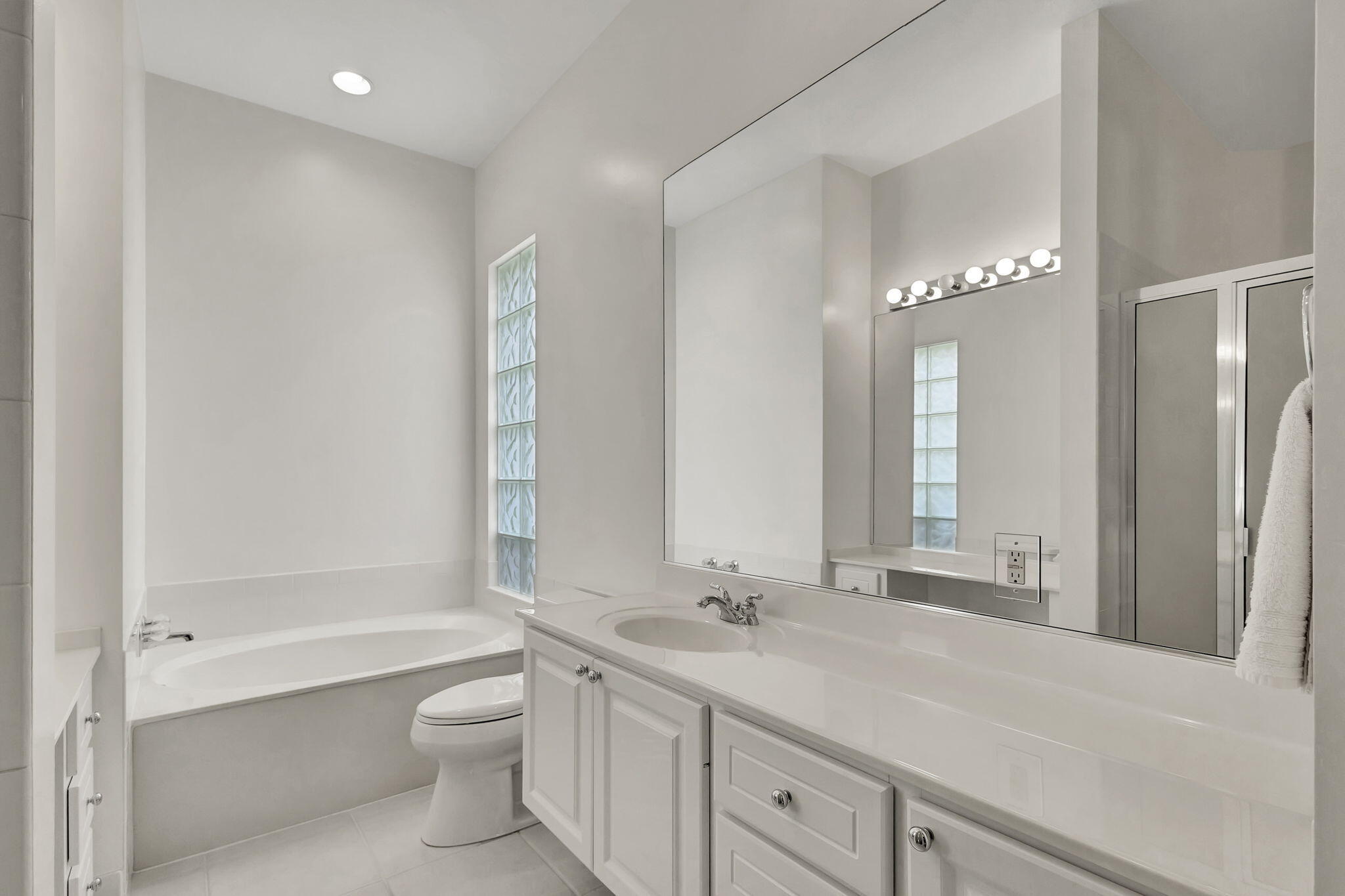302 Aegean Road Palm Beach Gardens, FL 33410 - Photo 23 of 62 Master Bath