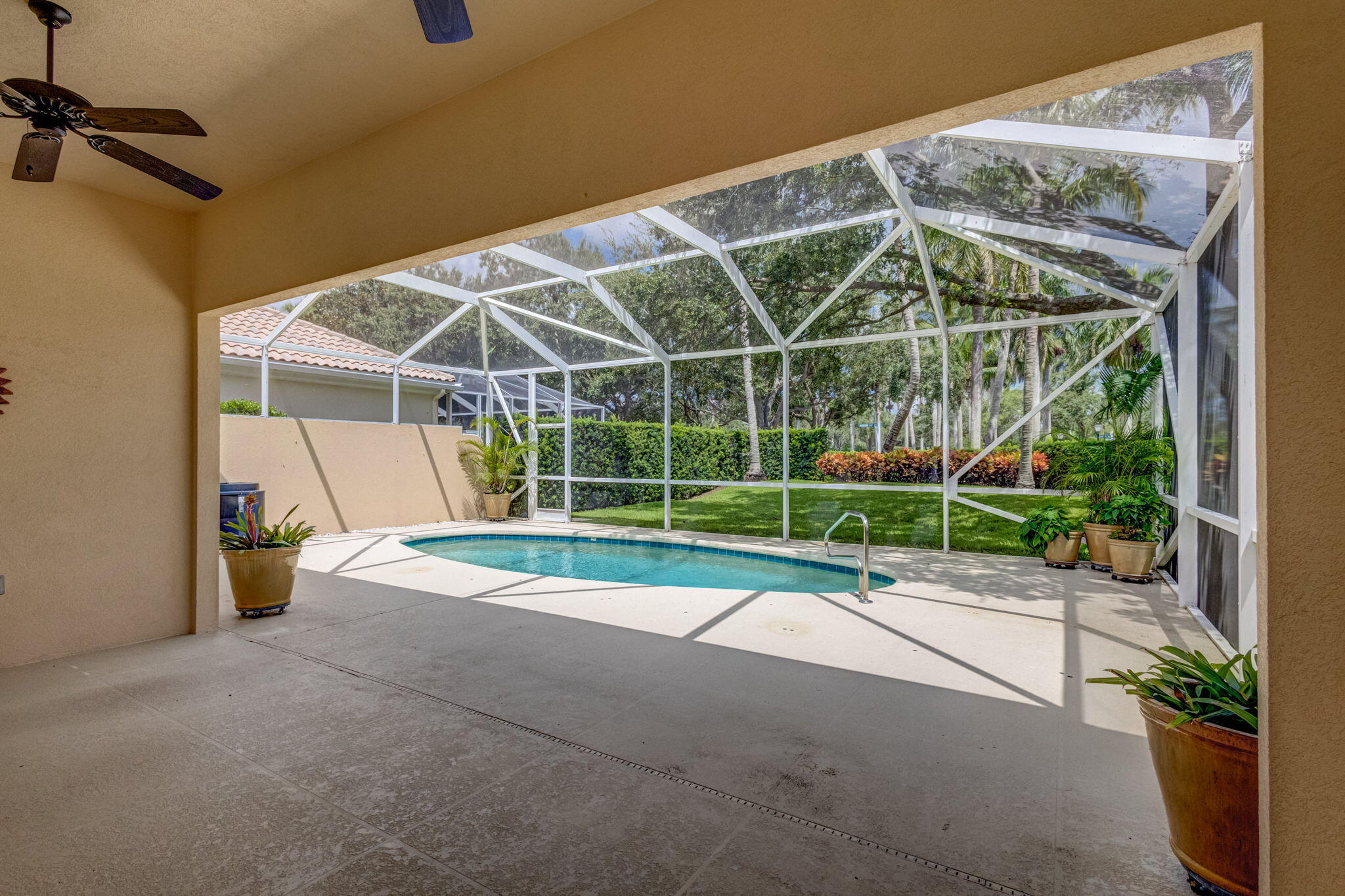 302 Aegean Road Palm Beach Gardens, FL 33410 - Photo 37 of 62 Covered Screened Lanai