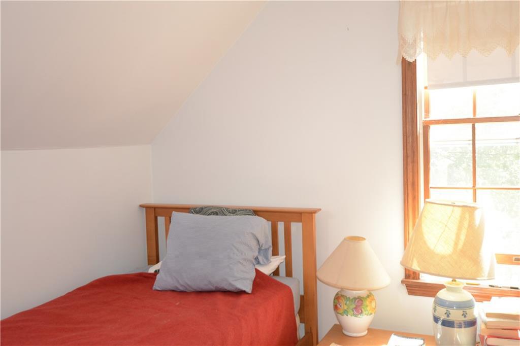 2336 Belfast Road Lincolnville, ME 04849 - Photo 15 of 23 Children's bedroom or guest bedroom.