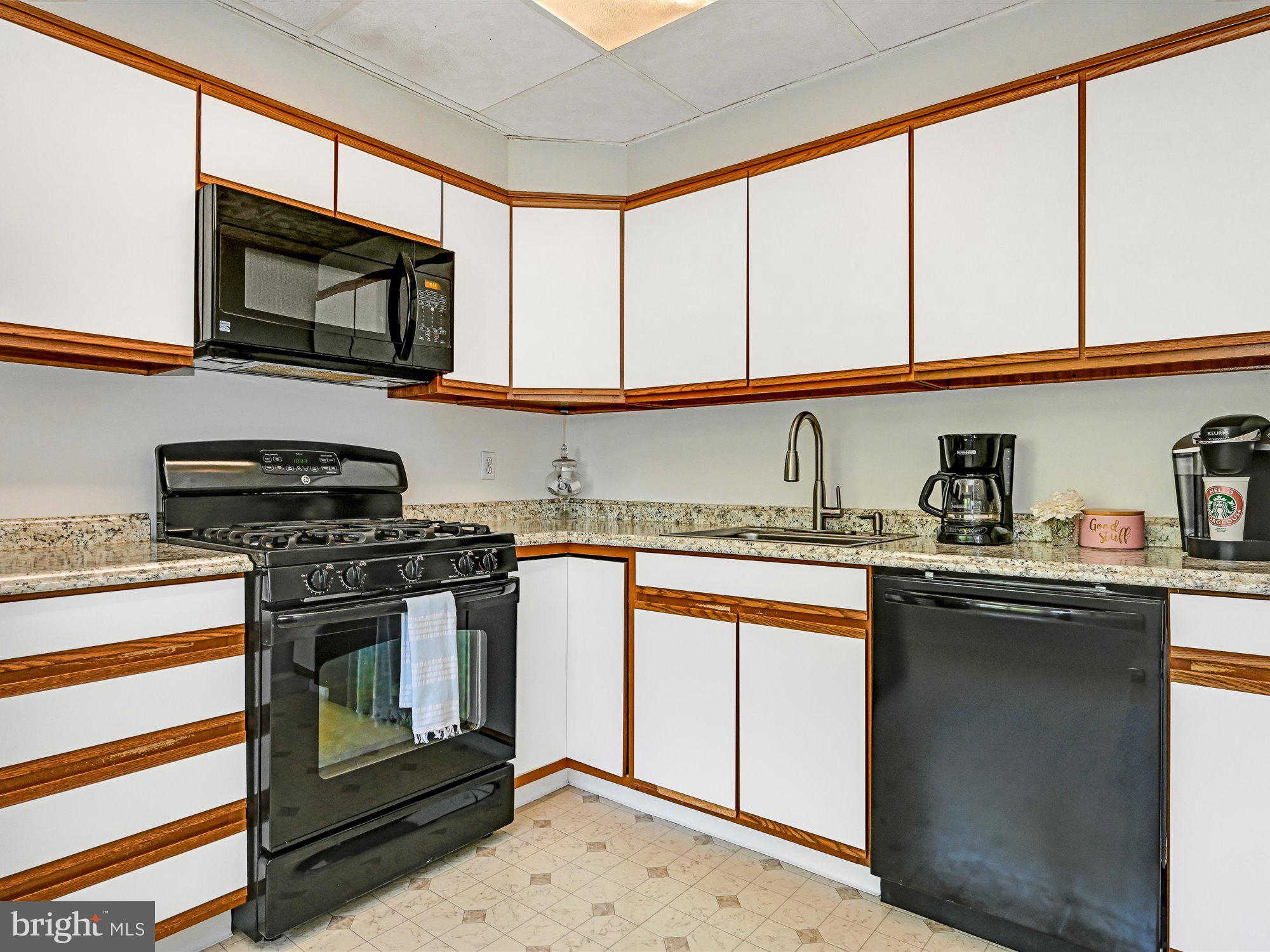 12642 Richton Road Philadelphia, PA 19154 - Photo 11 of 25 Kitchen with lots of Cabinet and Counter Space