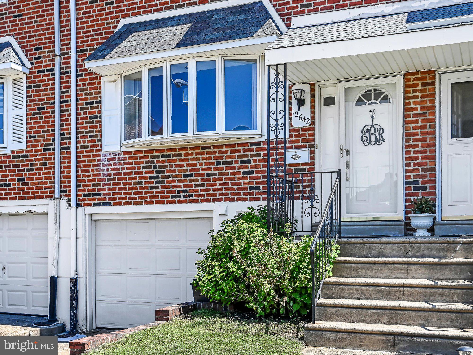 12642 Richton Road Philadelphia, PA 19154 - Photo 3 of 25 Great Covered Porch