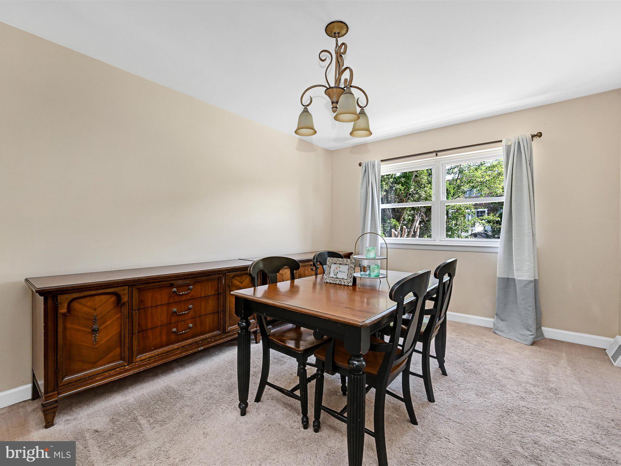 12642 Richton Road Philadelphia, PA 19154 - Photo 8 of 25 Great Sized Dining Room