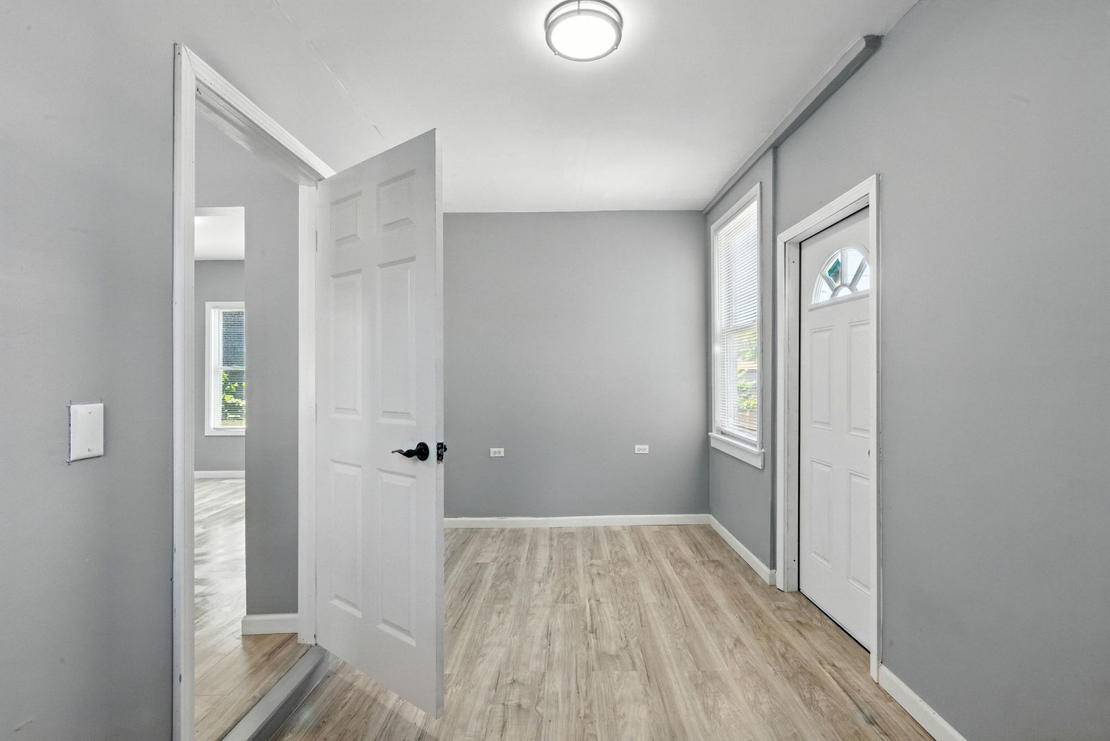 838 East 90th Street Chicago, IL 60619 - Photo 16 of 31