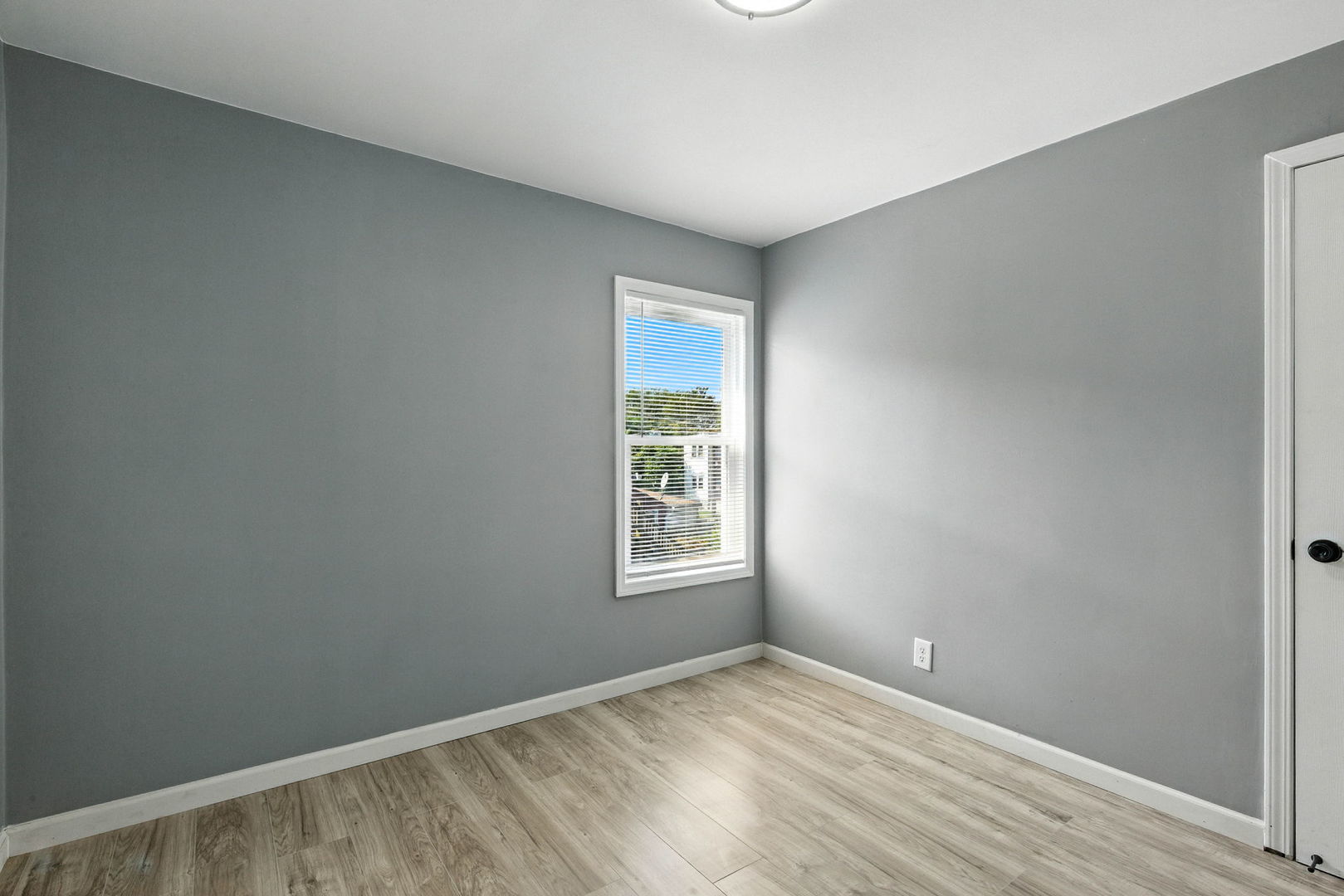 838 East 90th Street Chicago, IL 60619 - Photo 25 of 31