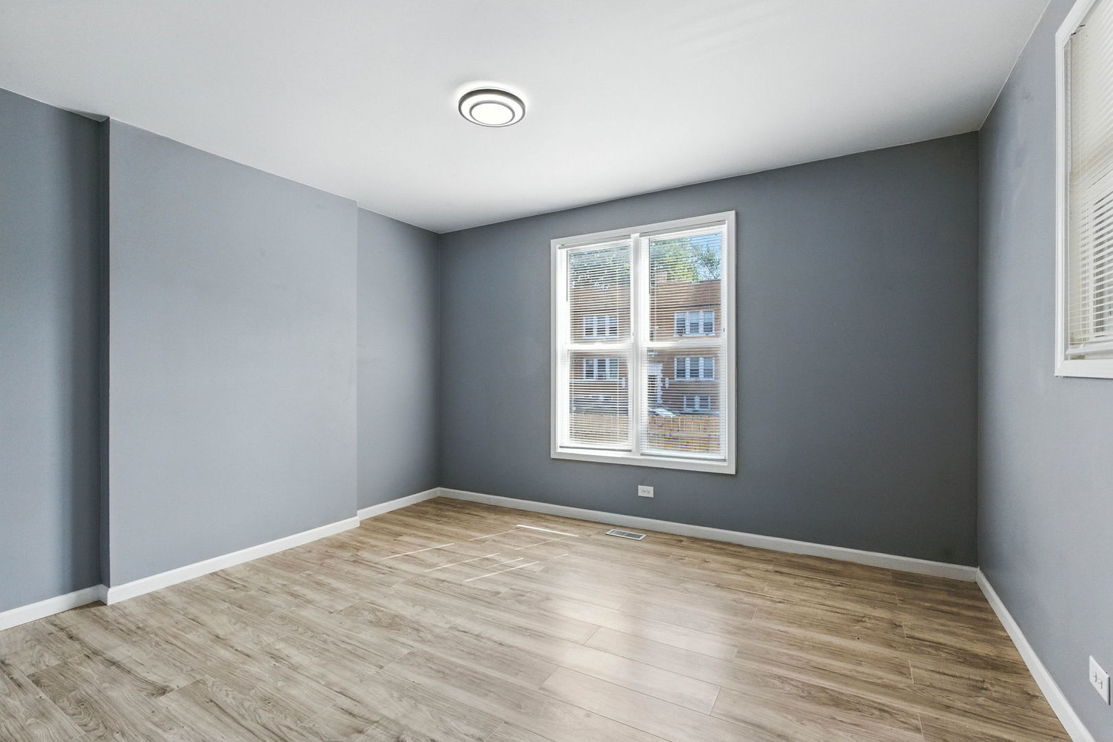 838 East 90th Street Chicago, IL 60619 - Photo 10 of 31