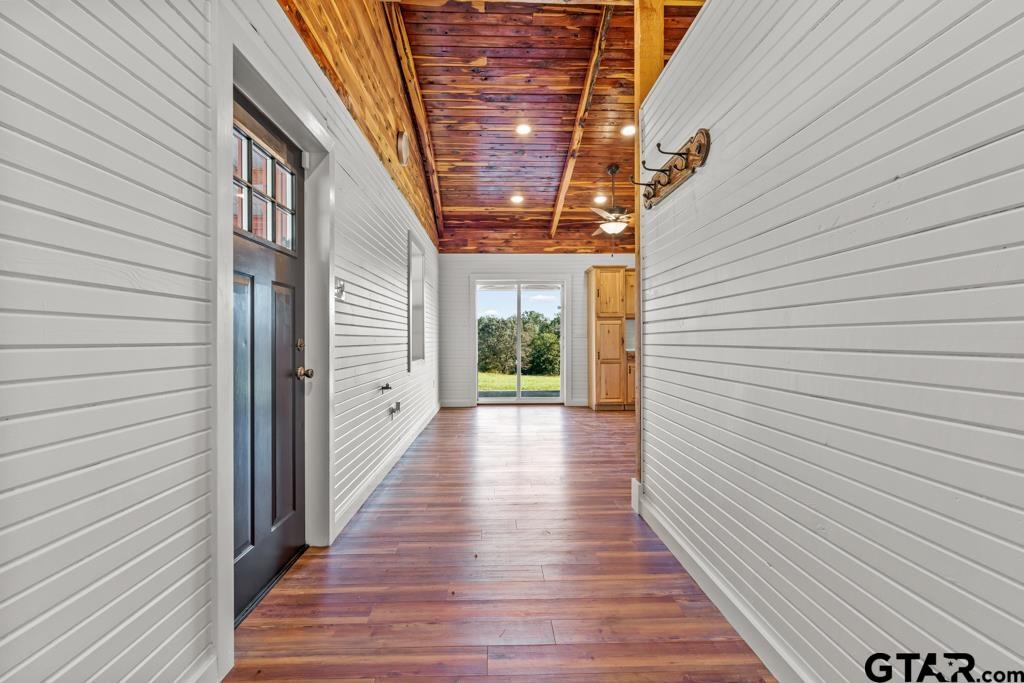 3400 Pony Road Gilmer, TX 75644 - Photo 5 of 46 a view of a entryway
