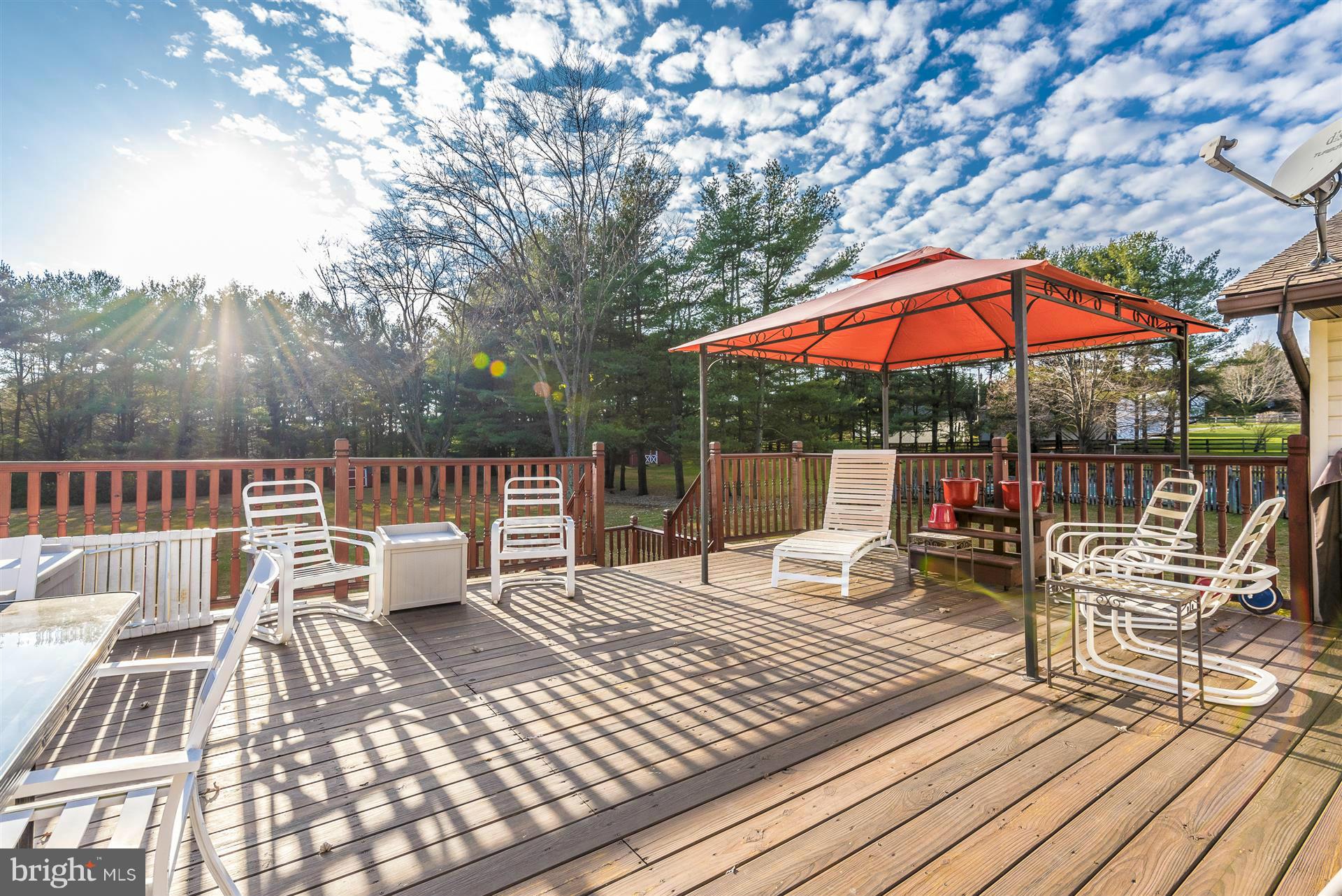 2512 Braddock Road Mount Airy, MD 21771 - Photo 22 of 30 a view of outdoor space with seating area
