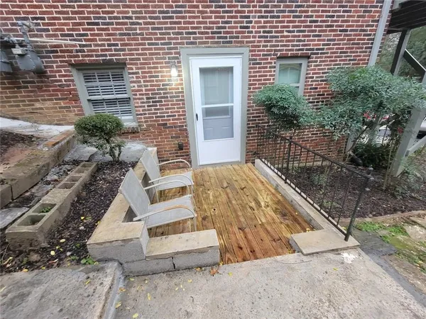 $1,250 | 1896 Ridgewood Drive Northeast, Unit 5, Atlanta, GA 30307